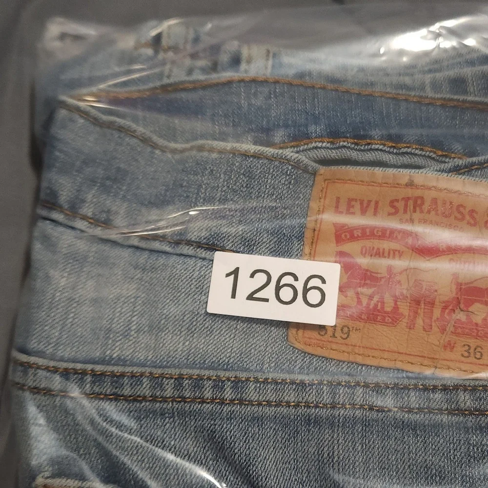 Levi's 519 Jeans Men's 36x34 Extreme Skinny Light Wash Blue Denim -‎ Read Size